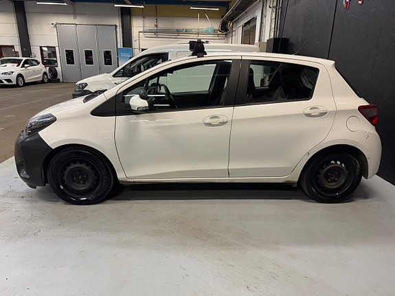 Toyota Yaris 5 of 5