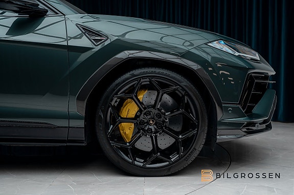 Lamborghini Urus 15 of 30