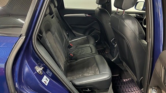 Audi Q5 12 of 18
