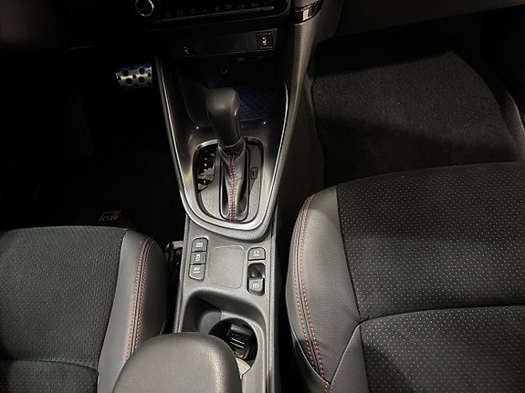Toyota Yaris 22 of 26