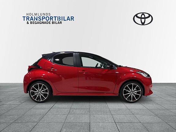 Toyota Yaris 18 of 26