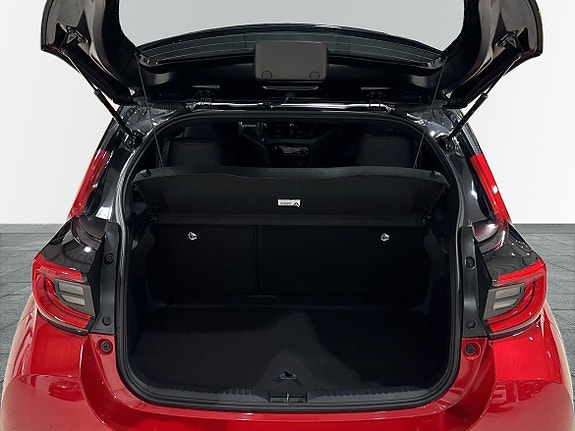 Toyota Yaris 11 of 26