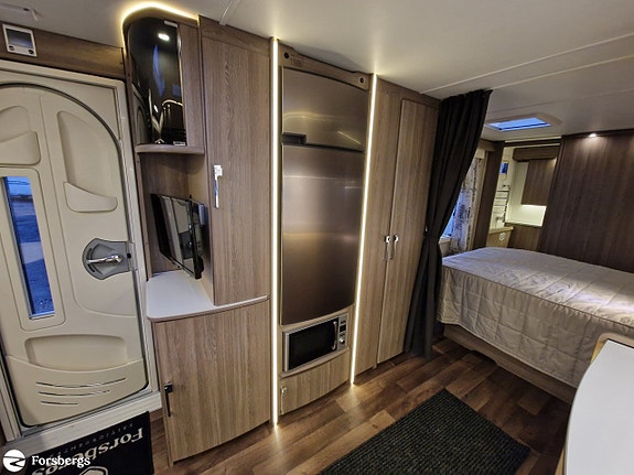 Kabe ROYAL 780 TDL KS / Queensbed 9 of 21