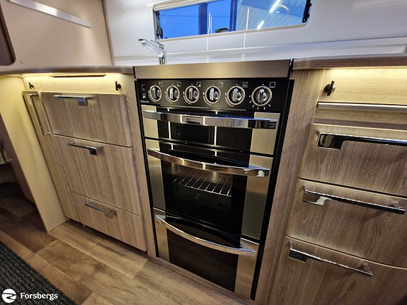 Kabe ROYAL 780 TDL KS / Queensbed 8 of 21