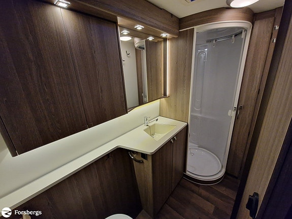 Kabe ROYAL 780 TDL KS / Queensbed 18 of 21