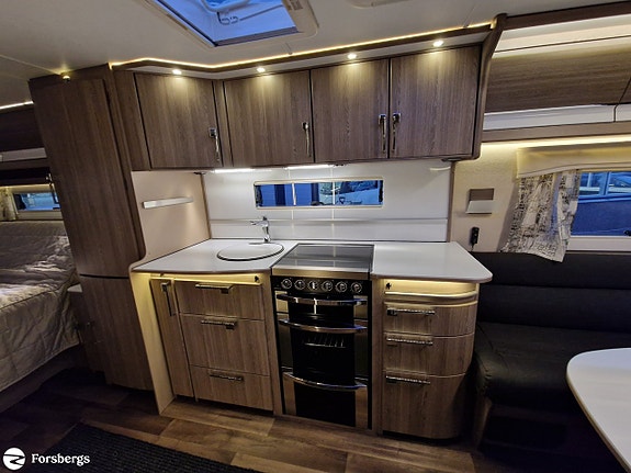 Kabe ROYAL 780 TDL KS / Queensbed 6 of 21