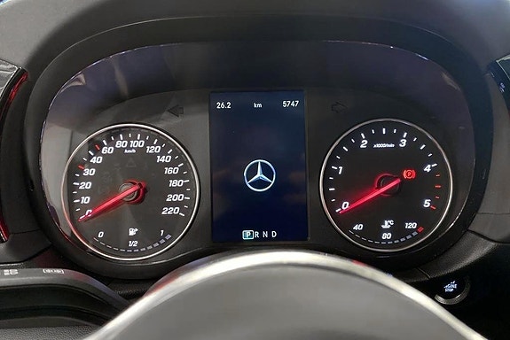 Mercedes-Benz T180 d 10 of 19