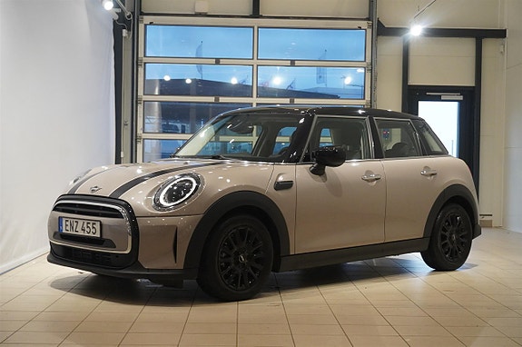 MINI Cooper 2 of 5