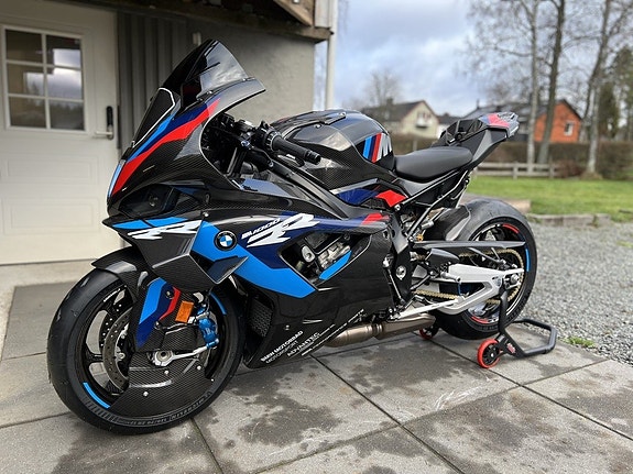BMW M1000RR