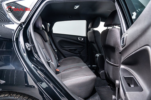Ford Fiesta 19 of 21
