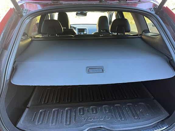Volvo XC60 11 of 14