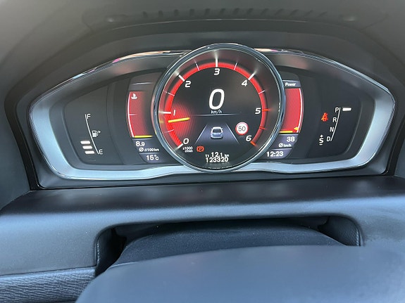 Volvo XC60 14 of 14