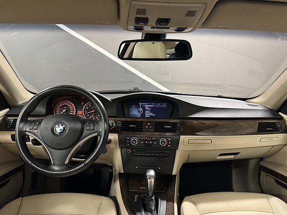 BMW 325i 8 of 14