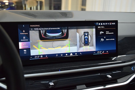 BMW X7 4 of 30