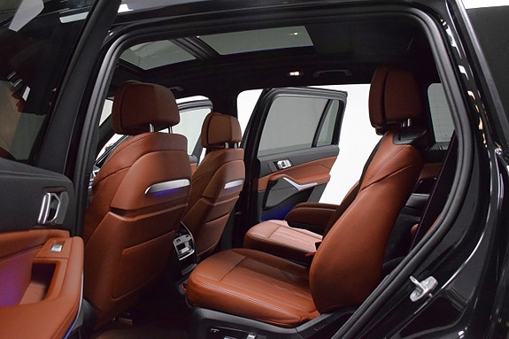 BMW X7 6 of 30