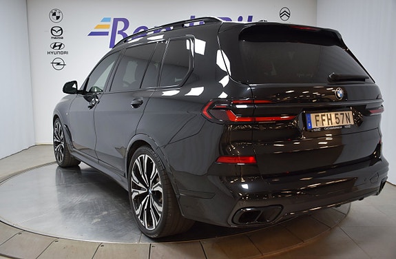 BMW X7 13 of 30