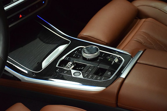 BMW X7 20 of 30