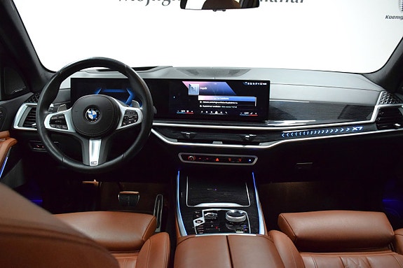 BMW X7 2 of 30