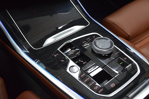 BMW X7 29 of 30