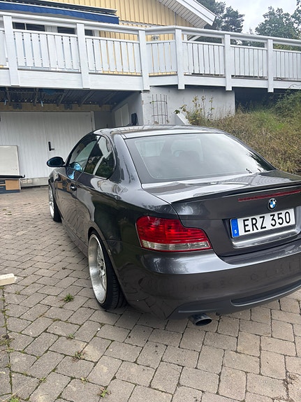 BMW 123d 3 of 10