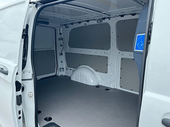 Mercedes-Benz eVito 112 6 of 6