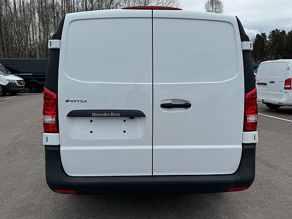 Mercedes-Benz eVito 112 4 of 5