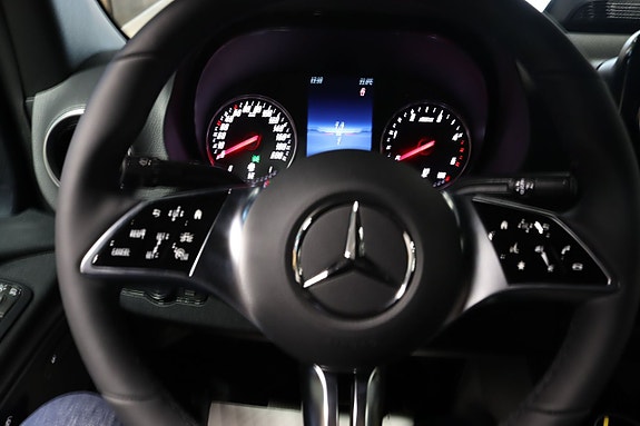 Mercedes-Benz Sprinter 319 8 of 12