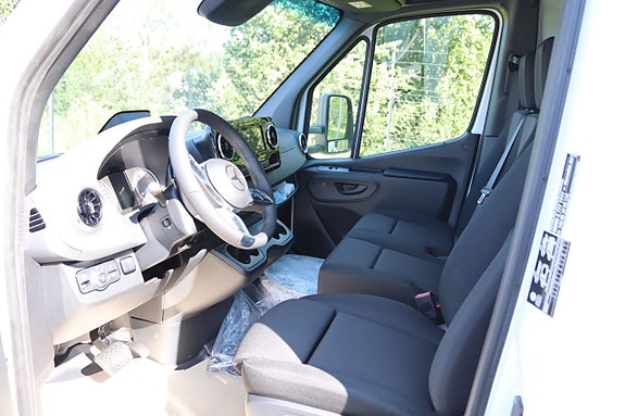 Mercedes-Benz eSprinter 420 5 of 5