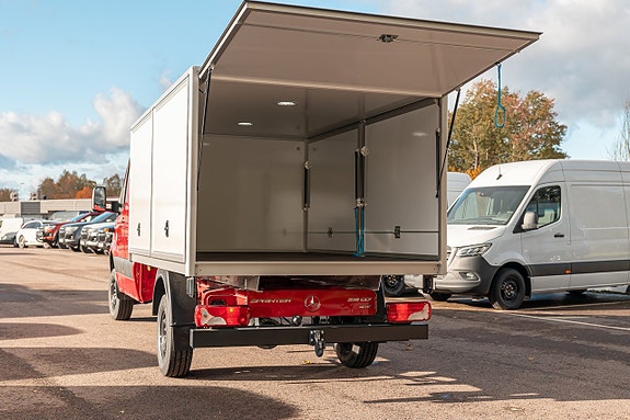 Mercedes-Benz Sprinter 319 5 of 12