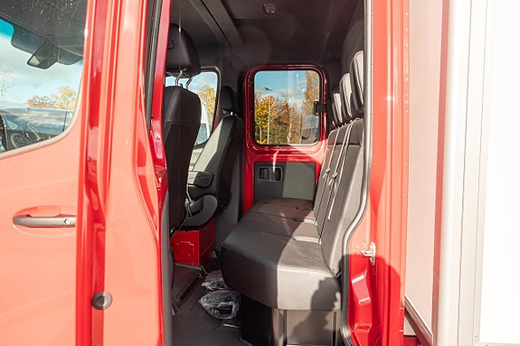 Mercedes-Benz Sprinter 319 12 of 12