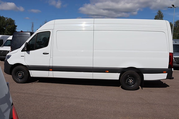 Mercedes-Benz eSprinter 420 3 of 6