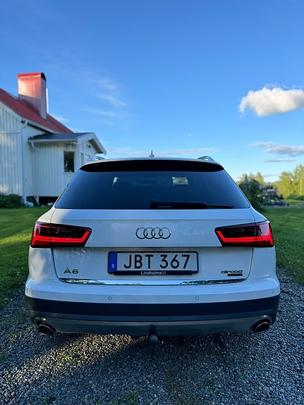 Audi A6 allroad 3 of 4