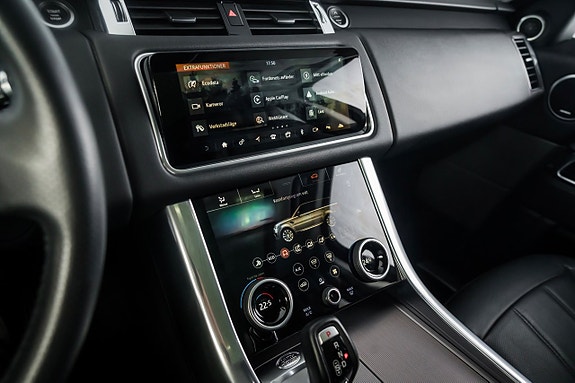 Land Rover Range Rover Sport 14 of 24