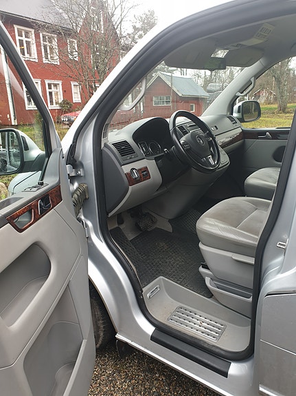 Volkswagen Multivan 4 of 5