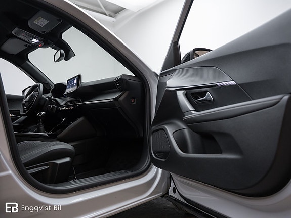 Peugeot 2008 26 of 27