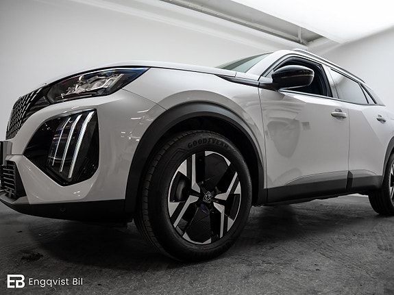Peugeot 2008 4 of 5