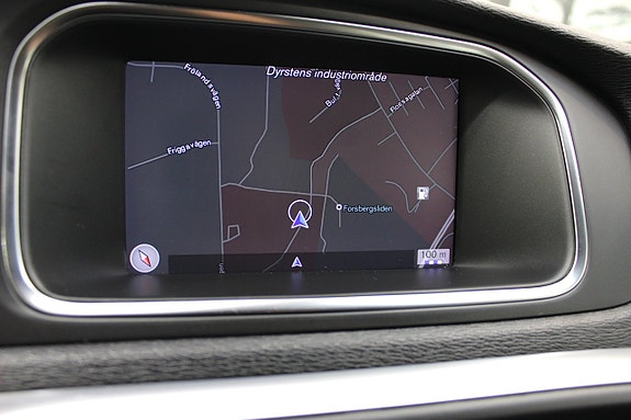 Volvo V40 17 of 19