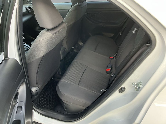 Toyota Yaris Cross 8 of 11
