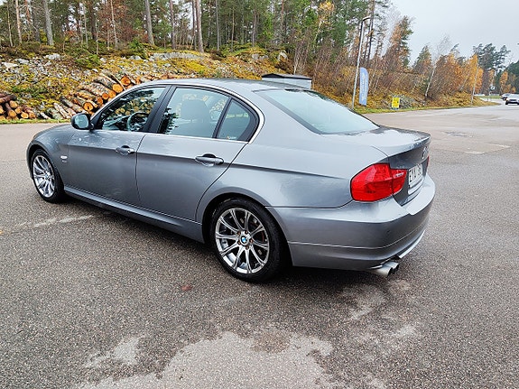 BMW 325i 8 of 13