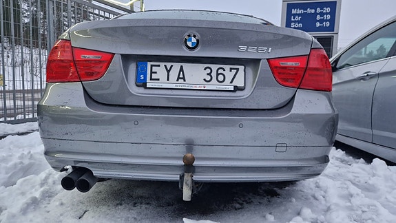 BMW 325i 12 of 13