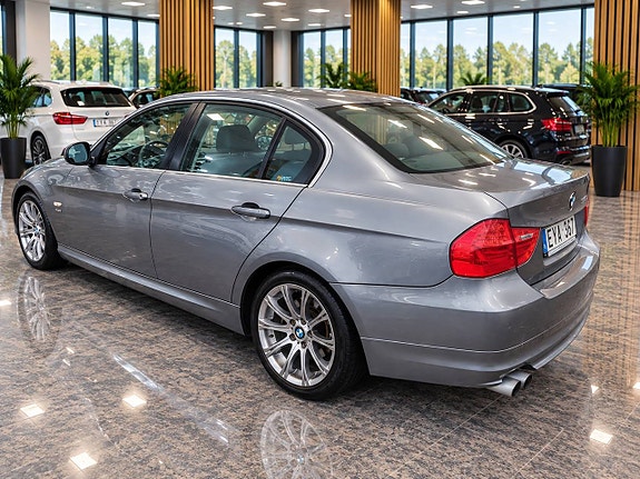 BMW 325i 4 of 7