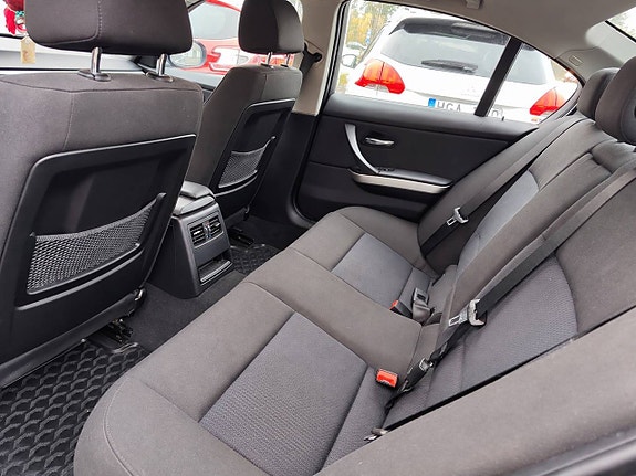 BMW 325i 7 of 7