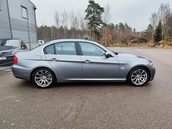 BMW 325i 6 of 13