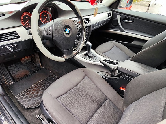 BMW 325i 10 of 13