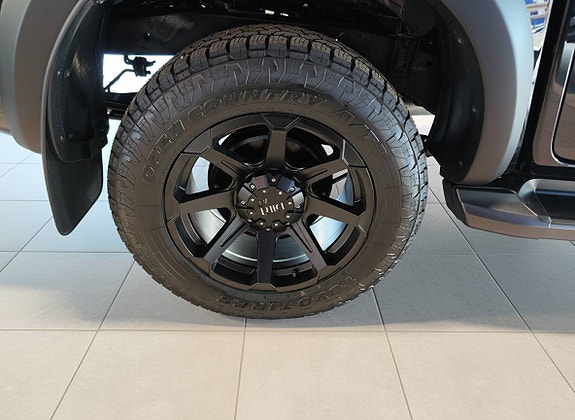 Isuzu D-max 4 of 10