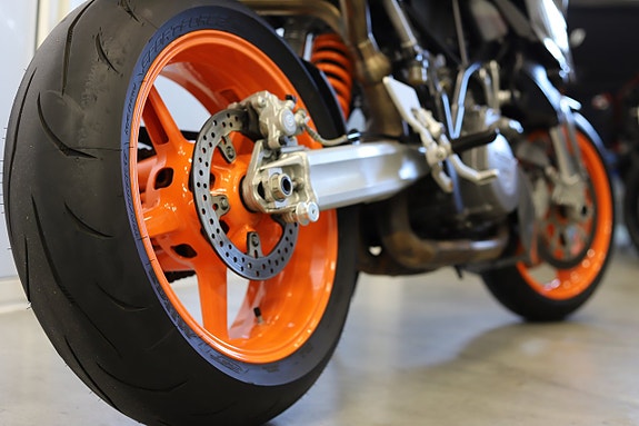 KTM 990 Super Duke - Växjö 2 of 9