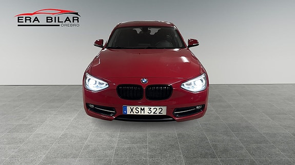 BMW 118d 2 of 5