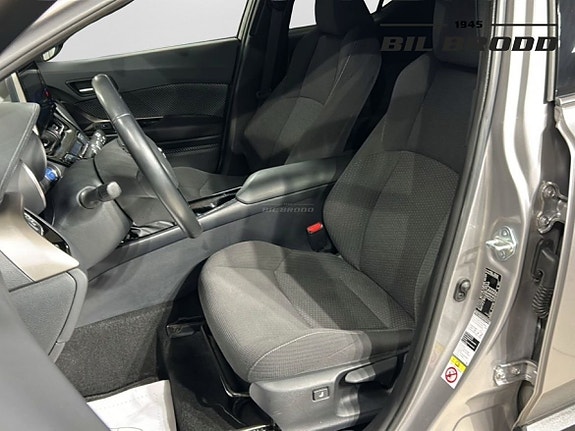 Toyota C-HR 8 of 14
