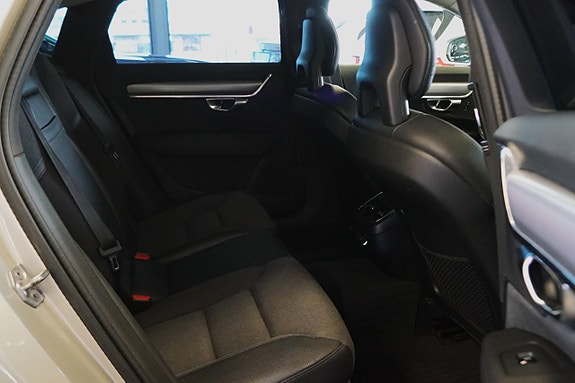 Volvo S90 8 of 8