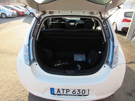 Nissan Leaf 8 of 14